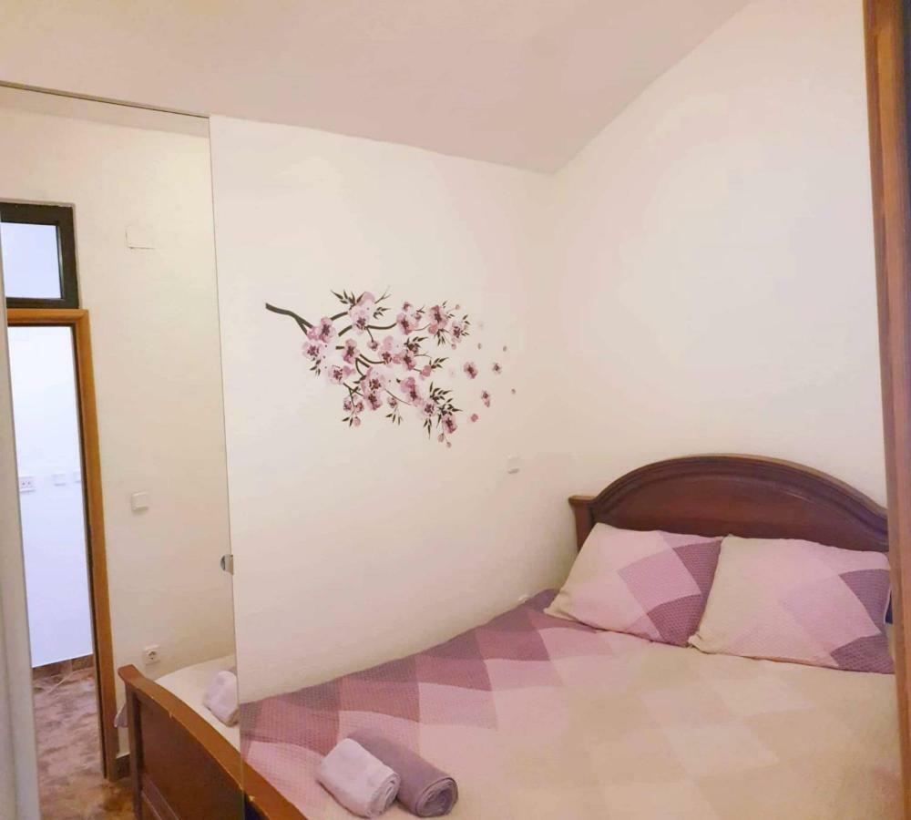 טריבאלי Apartments Nevistic מראה חיצוני תמונה