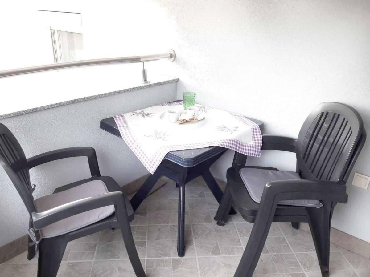 טריבאלי Apartments Nevistic מראה חיצוני תמונה